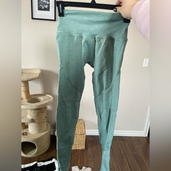 Alphalete Gym Leggings - Picture 3 of 5